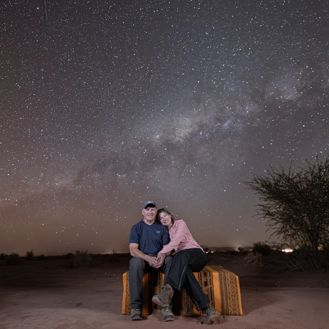 vista de pareja feliz estrellas